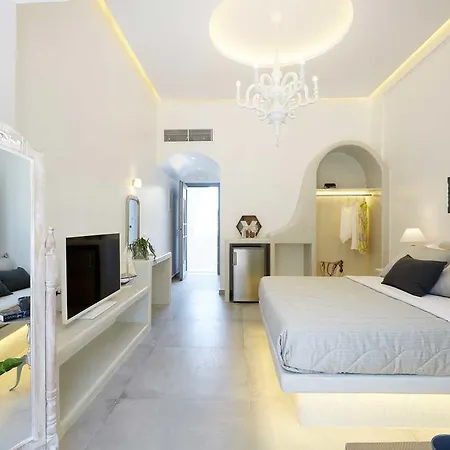 Amara Santorini