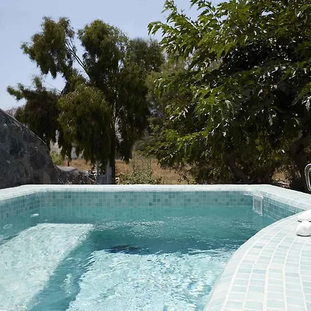 Amara Santorini
