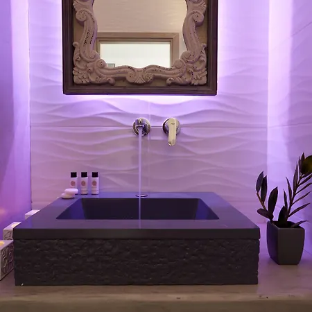 Amara Santorini Hotel