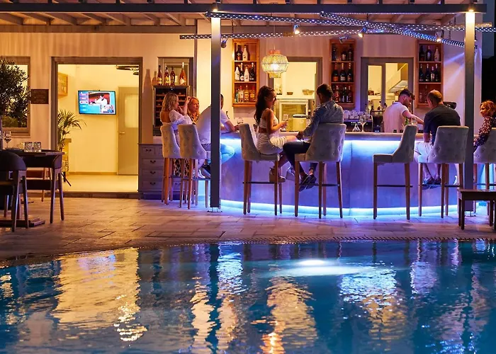 Amara Santorini מלון