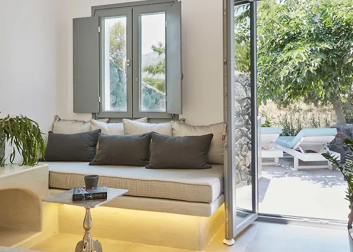 Amara Santorini Hotel