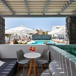 Amara Santorini