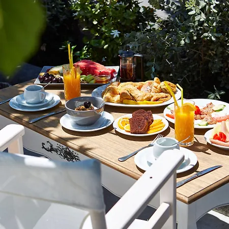 Hotel Amara Santorini 5*