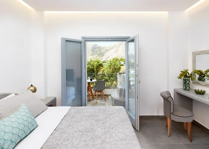 圣托里尼阿马拉套房旅馆